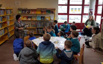 Senior infants visit the library
