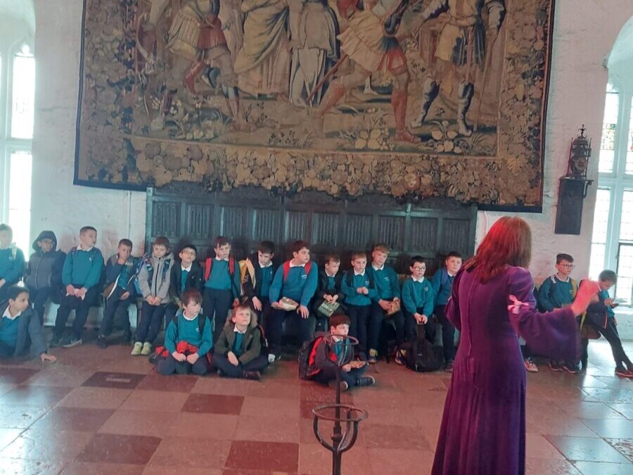 Second class School tour to Bunratty Castle