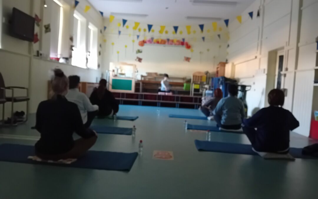 Family Learning Yoga