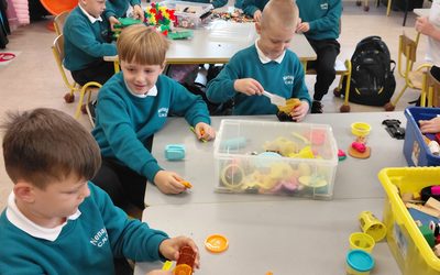 Free play in Senior Infants